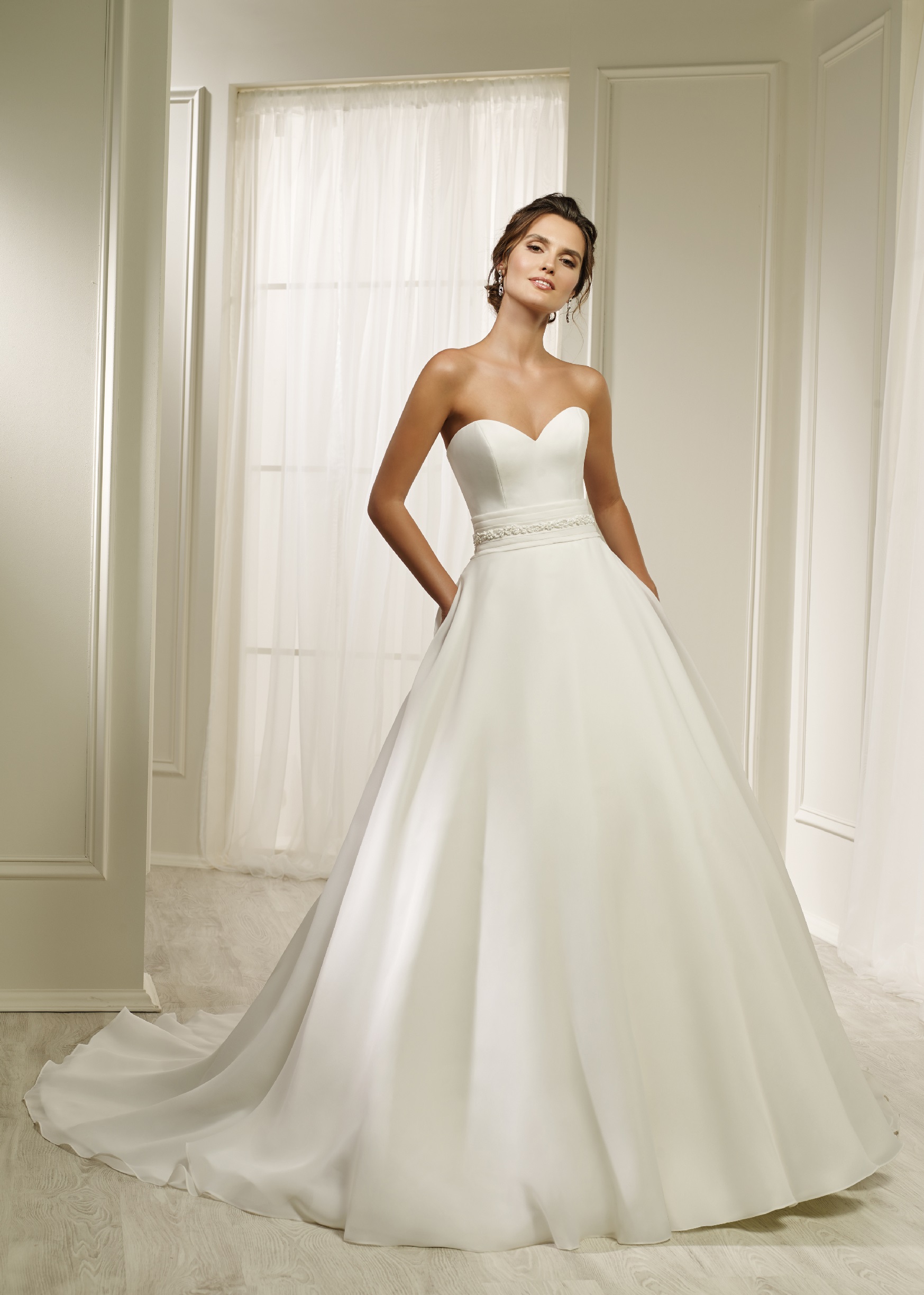  Wedding Dresses By Ronald Joyce  Don t miss out 